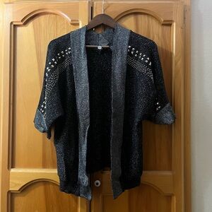 Buckle BKE Boutique Metallic Black and Silver Cardigan
